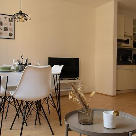 Modern - Neu - Gemutlich - Self Checkin - Zentral - Strassenbahn 38 Zum Ring Apartment Виена Екстериор снимка