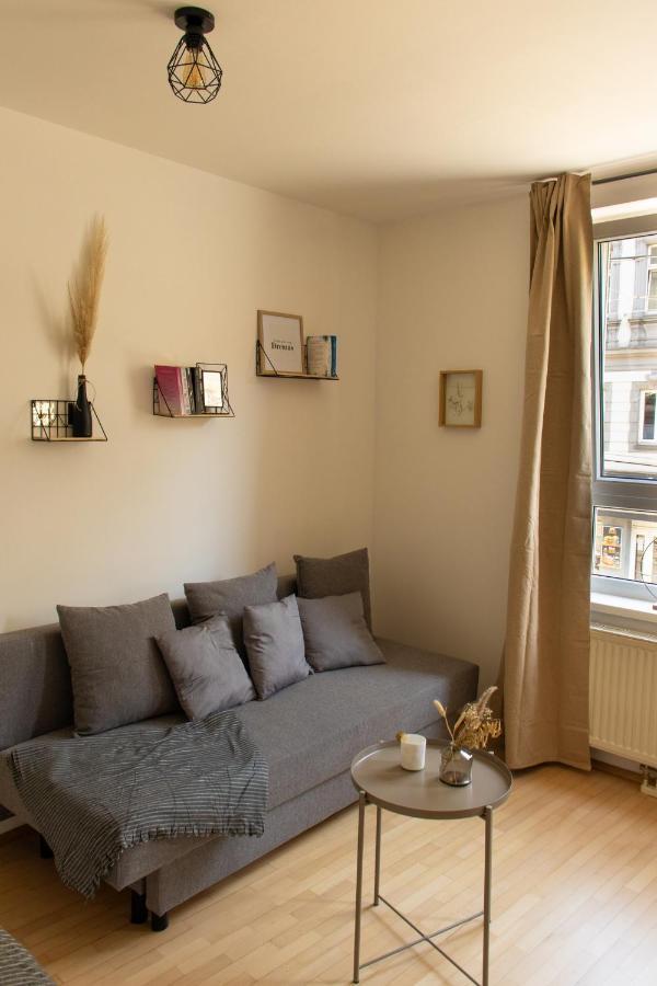 Modern - Neu - Gemutlich - Self Checkin - Zentral - Strassenbahn 38 Zum Ring Apartment Виена Екстериор снимка